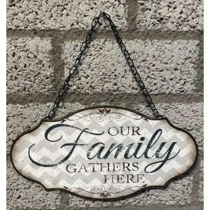 Metalen wanddecoratie "Our Family Gathers here" - meerkleurig - hoogte 29 x 30 x 1 cm - Voor binnen en buiten - Wanddecoratie - Woonaccessoires - Tuinaccessoires